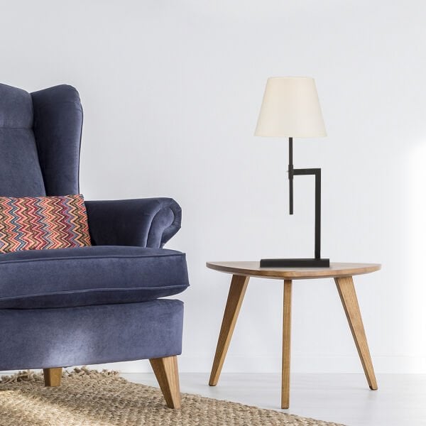 Favla Beyaz Şapkalı Siyah Masa Lambası Modern Tasarım Ayarlanabilir Abajur